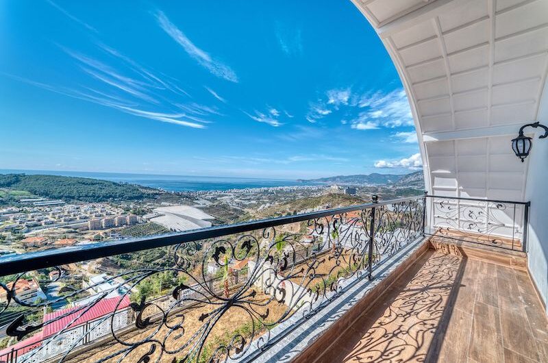 Private Villa with Pool Alanya 4040