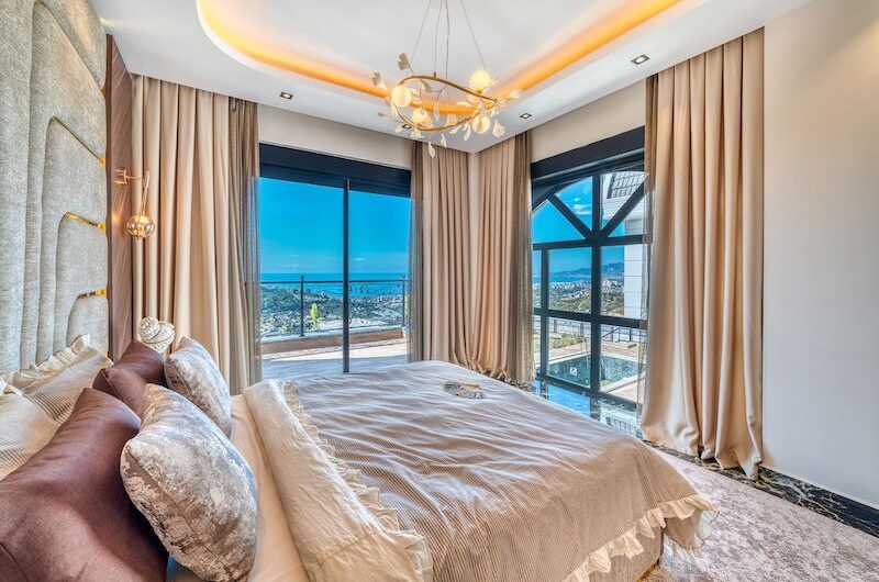 Private Villa with Pool Alanya 4040